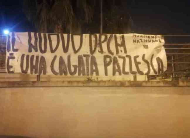 A San Valentino Torio striscione contro il Dpcm