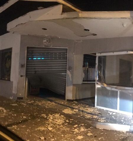 Terrore a Scafati, bomba contro un bar in via Poggiomarino