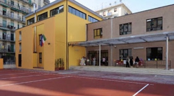 Riorganizzazione post covid, I genitori scioperano e niente scuola per gli alunni della elementare Gatto a Salerno