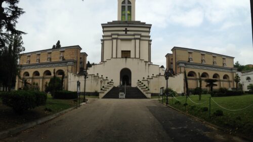 Allerta meteo: domani a Salerno chiusi parchi, ville e cimitero