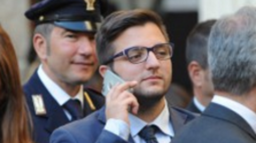 Salerno, turisti derubati alla stazione. Mazzeo: Serve presidio permanente Salerno, turisti derubati alla stazione. Mazzeo: Serve presidio permanente