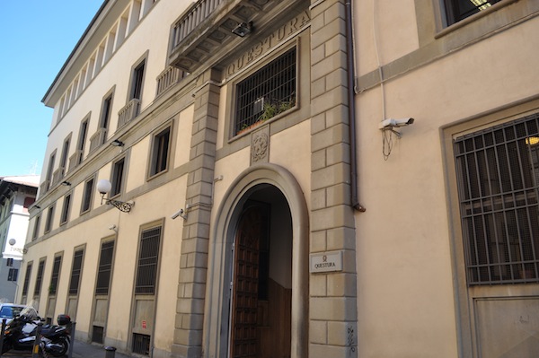Ricercato a Salerno dopo la condanna per immigrazione, somalo arrestato nella Questura di Firenze