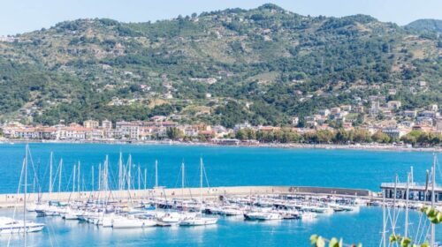 Batteri superiori alla media, il sindaco di Sapri ordina il divieto di balneazione Batteri superiori alla media, il sindaco di Sapri ordina il divieto di balneazione