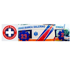 Arresto cardiaco in ambulanza, salvato dall’equipaggio della Croce Bianca