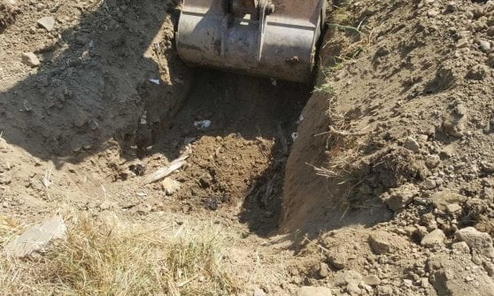 Cava de’ Tirreni, nascondeva rifiuti tossici in un terreno a Breccelle: nei guai un 53enne