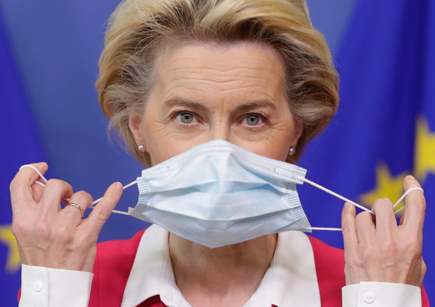 Covid 19, Von der Leyen: “Nel 2021 potremo vaccinare 700 milioni di persone”