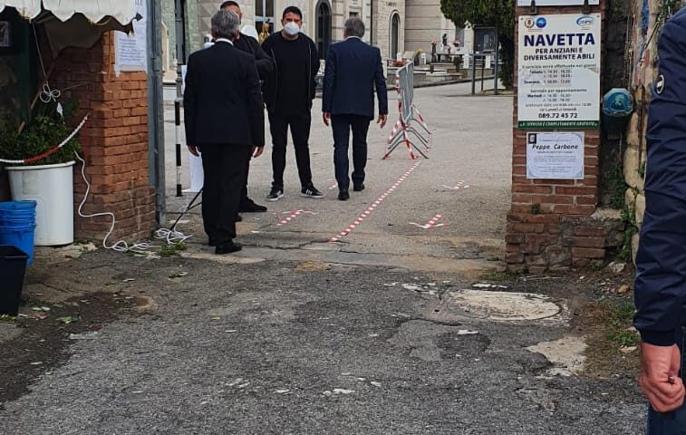 COMUNE DI SALERNO, VISITE AL CIMITERO IN MASSIMA SICUREZZA