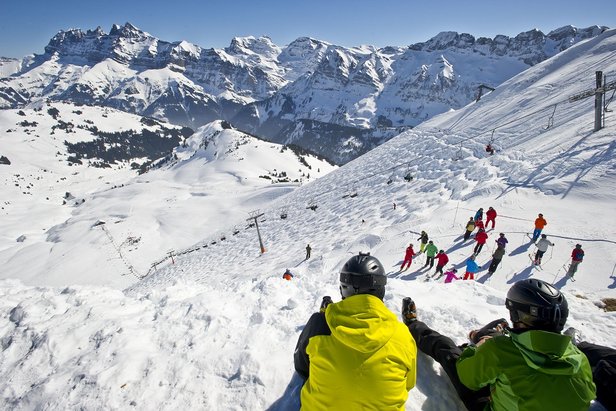 I medici: “Le piste di sci vanno tenute chiuse, non c’è dubbio”