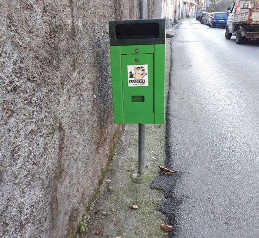 A ROCCAPIEMONTE INSTALLAZIONE RACCOGLITORI DEIEZIONI CANINE