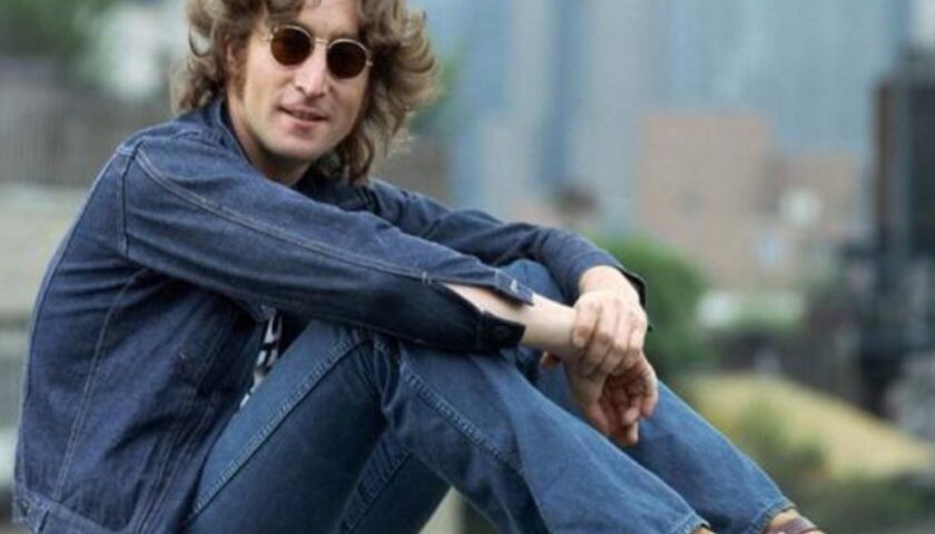 Accadde oggi, la protesta di Lennon: 51 anni fa la restituzione della medaglia del MBE per l’appoggio britannico agli Usa nel Vietnam