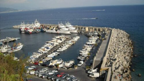 Cetara, il Tar accoglie ricorso Guardia Costiera: niente parcheggi vicino alla banchina