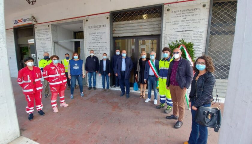 GIORNATA DELL’UNITA’ NAZIONALE E DELLE FORZE ARMATE A ROCCAPIEMONTE, IL SINDACO PAGANO: “QUESTA PANDEMIA E’ COME UNA GUERRA, SOLO UNITI POSSIAMO VINCERLA”