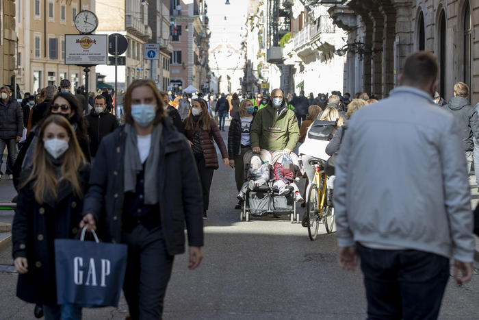 Censis: tenore di vita peggiora per 7,6 milioni di italiani