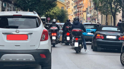 Il Governo Meloni abolisce il bollo auto per macchine di piccola e media potenza e per tutte le moto