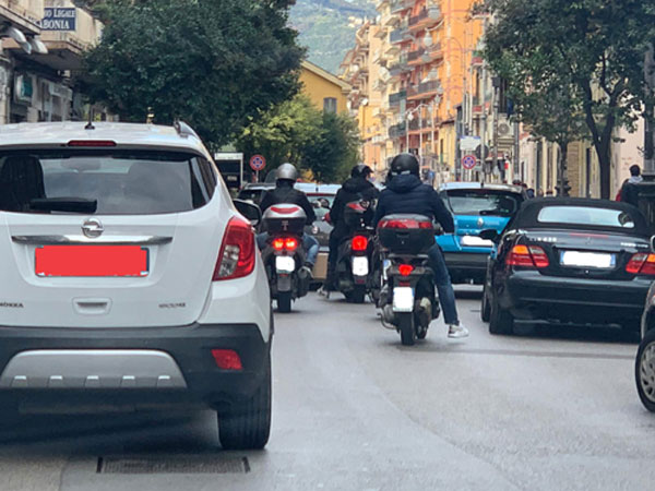 Strade, Salerno peggio di Napoli: città con traffico più intenso di tutto il Sud