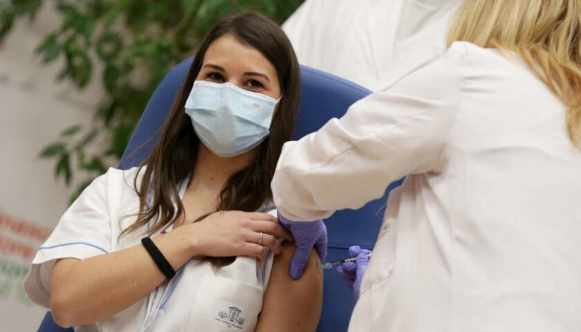 Claudia Alivernini minacciata dai no vax: “Vediamo quando muori”