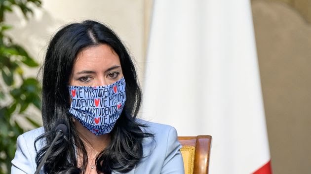 Azzolina: “La Campania sulla scuola non segue le direttive del Governo, con De Luca non riesco a parlare”