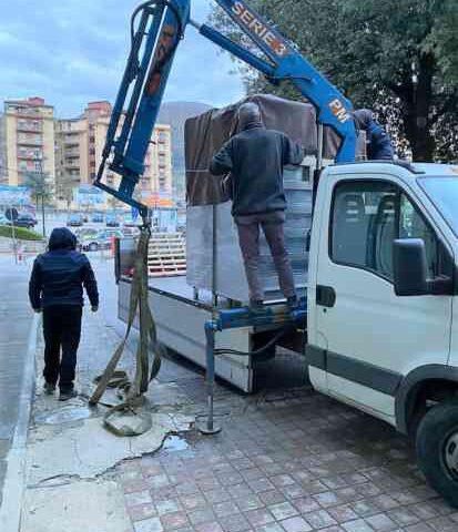 Il comitato Imprenditori consegna a Polla attrezzature per laboratorio dei tamponi covid