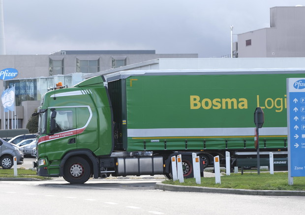 In arrivo entro domani in Italia camion con vaccino