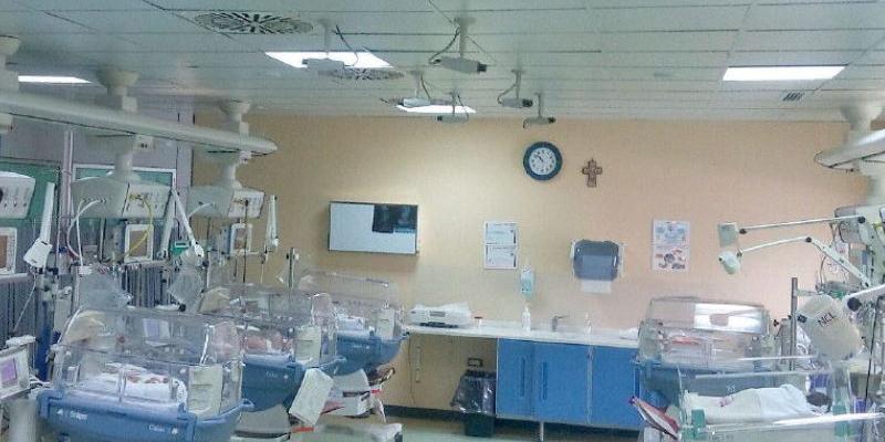 Ventilatore polmonare alla terapia intensiva neonatale dell’ospedale Umberto I di Nocera Inferiore