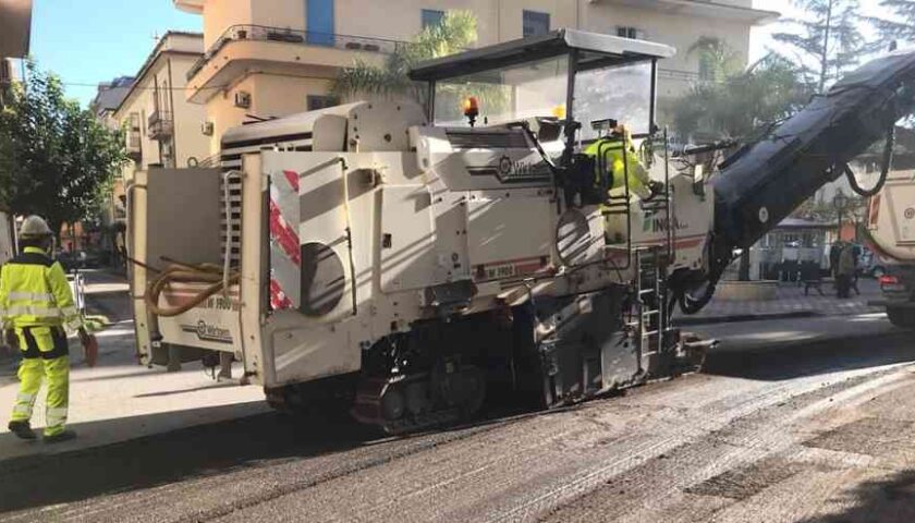 A Battipaglia partiti i lavori per il look alle strade