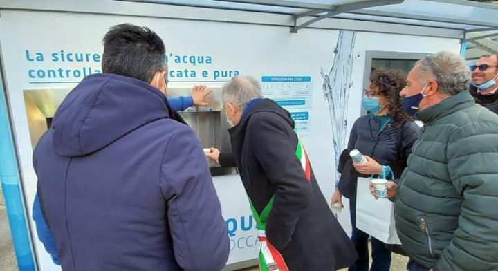 A Roccapiemonte ripristinata la casa dell’acqua dopo gli atti di vandalismo