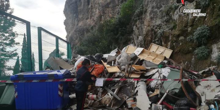 Amalfi, sequestrata discarica abusiva