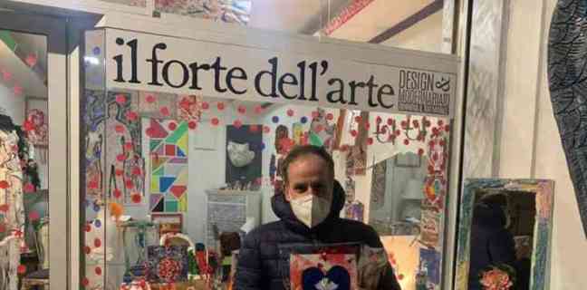 Salerno, il comitato Salute e Vita regala 100 mascherine a Matierno