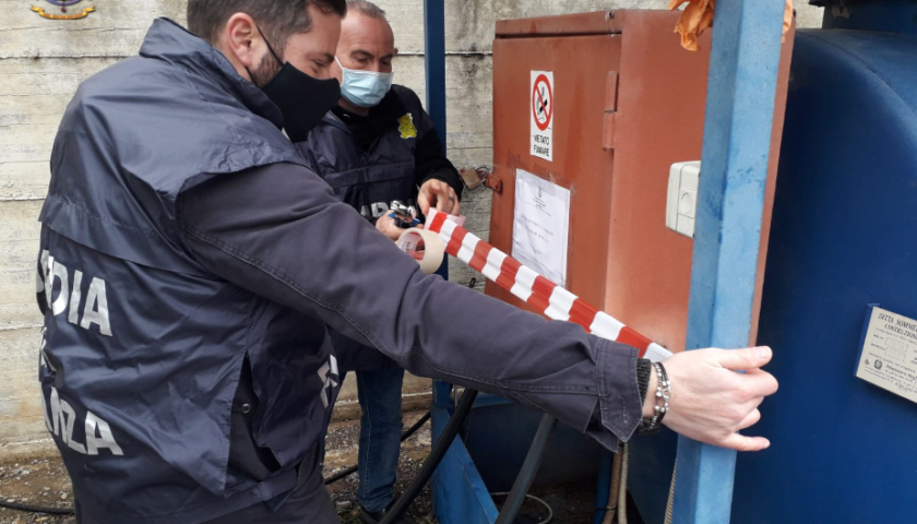 Riforniva i propri pullman con il gasolio “agricolo”: in cinque anni società Picentina evade imposte sui carburanti per 160 mila euro. Sette bus sequestrati