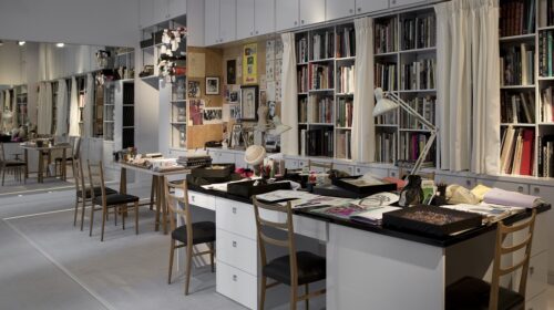 Accadde oggi: il 22 gennaio 2002 Saint Laurent dice addio al mondo della moda Accadde oggi: il 22 gennaio 2002 Saint Laurent dice addio al mondo della moda