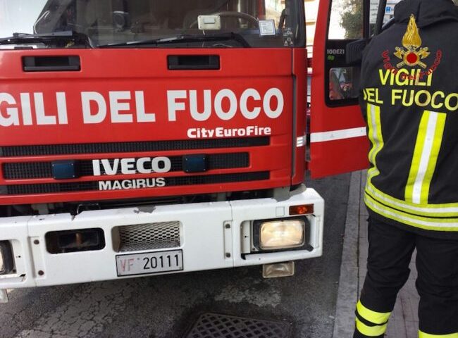 Bloccate su un isolotto del Bussento, salvate due 15enni