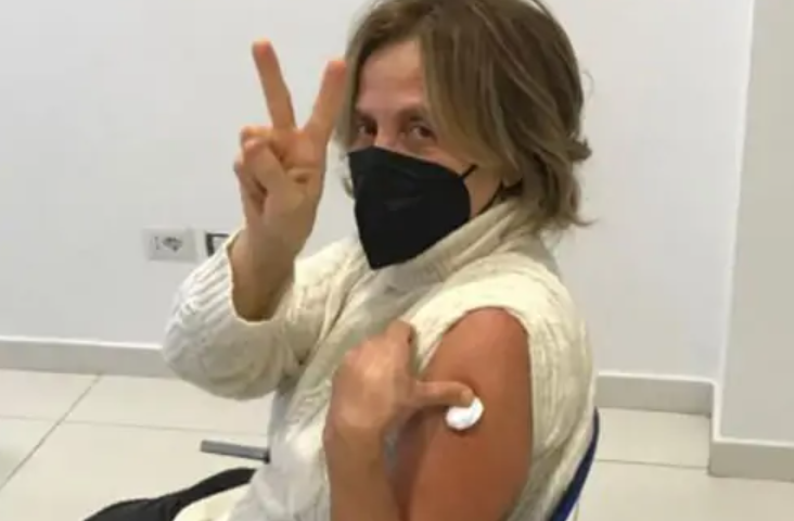 Il Moscati di Avellino spegne la polemica sul vaccino alla moglie del sindaco di Salerno: “Ne ha diritto”