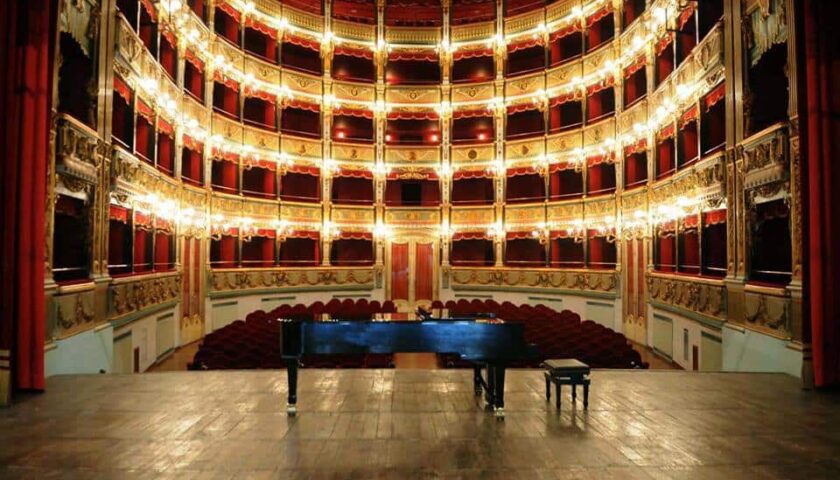 Restauro teatro Verdi e lavori a Salerno, i Giovani Democratici: “Opere attese e utili per tutti”