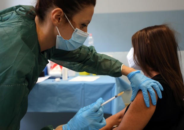 Vaccini, Locatelli: “L’Italia per fine marzo avrà 16 milioni di dosi”