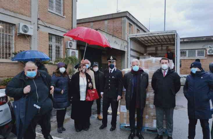 Il sindaco di Salerno in carcere a Fuorni: donati pacchi alimentari
