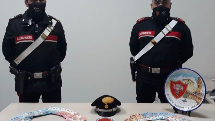 Salerno: trovato con 40 dosi di crack e 760 euro, arrestato 37enne a Pastena