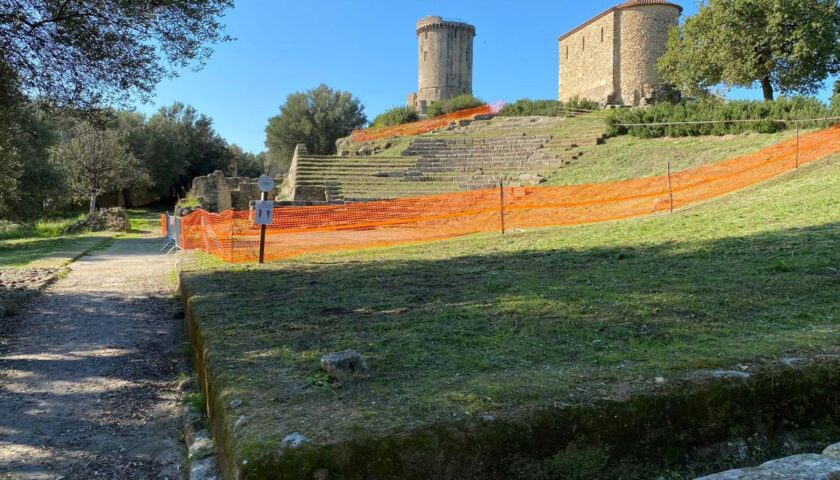 Lavori al teatro antico di Velia, cantiere aperto al pubblico tutti i venerdì:  prima visita a cura del direttore Zuchtriegel il 12 febbraio