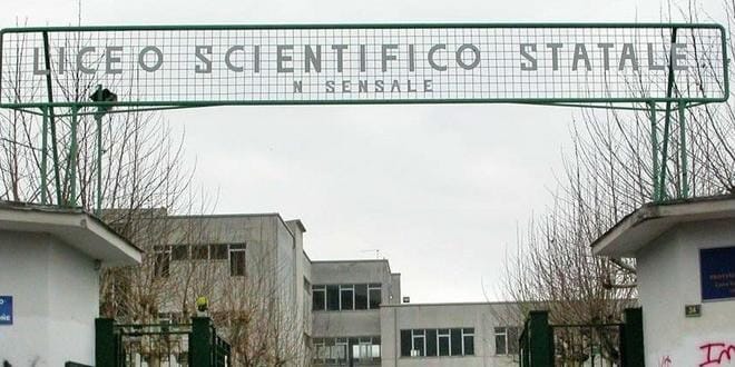 Sanificazione al liceo Sensale di Nocera Inferiore, lunedì si torna in Dad