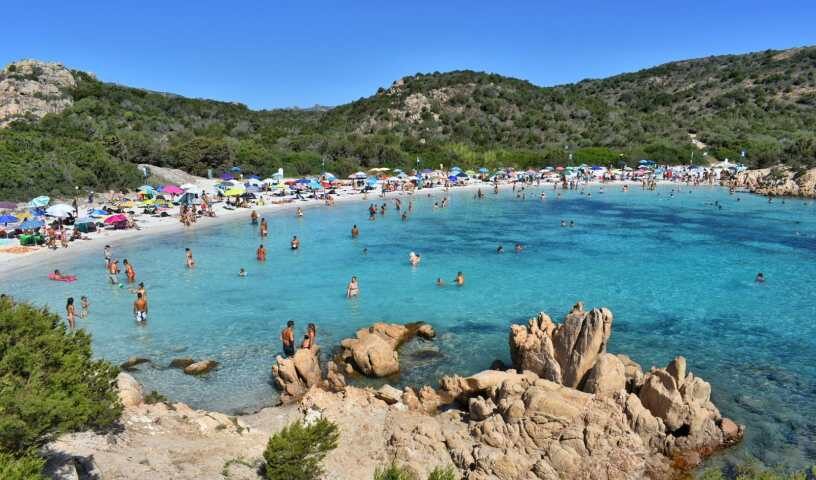 Basilicata e Molise zona rossa da lunedì, arancione tre regioni. La Sardegna è bianca