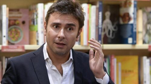 Di Battista a Salerno: “In Campania ha vinto De Luca, altro che Fico”