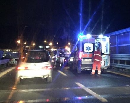 Salerno/Pontecagnano, incidente e lite in tangenziale