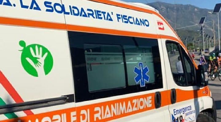 Cava de’ Tirreni, malore in un locale: salvato dall’intervento del 118