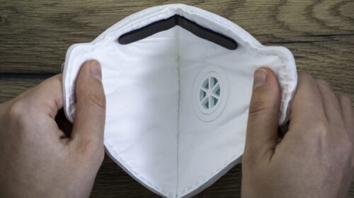 In Campania torna l’obbligo delle mascherine nelle strutture sanitarie