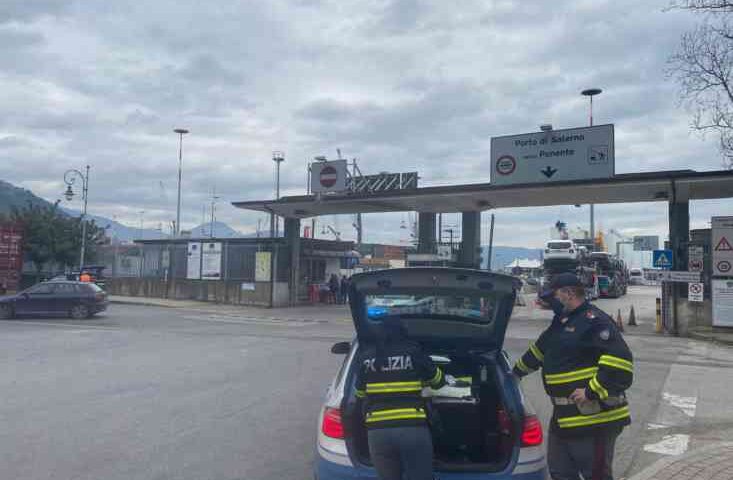 Salerno, controlli straordinari in zona porto