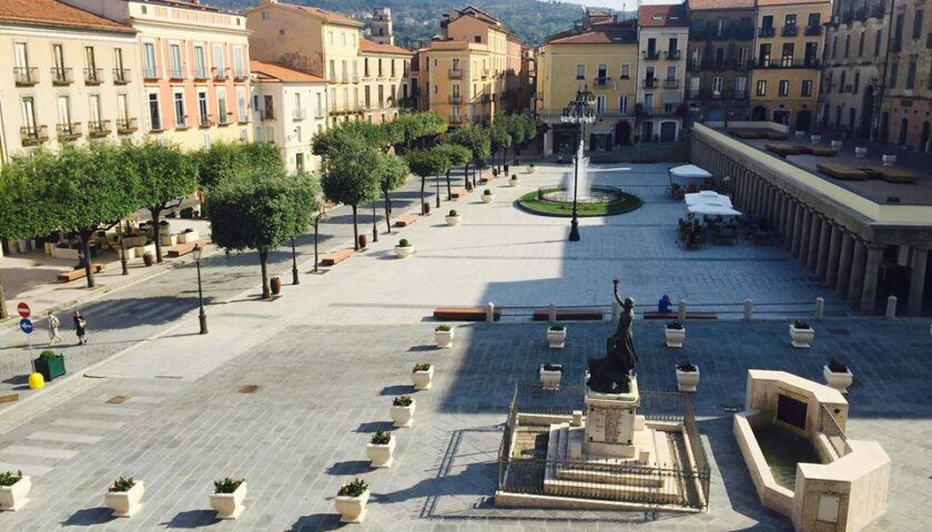 Covid a Vallo della Lucania, 2 casi di positività: il sindaco chiude fino a sabato la “Cenni Marconi”
