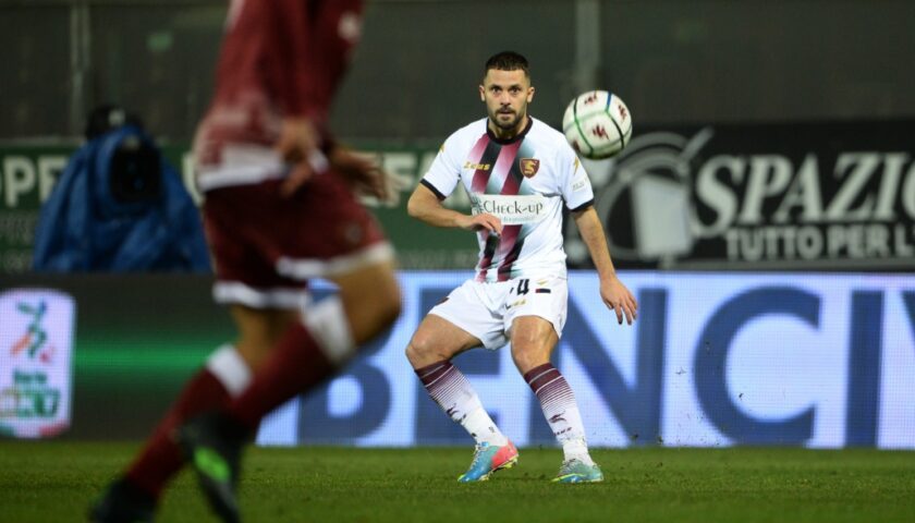 La Salernitana impatta contro la Reggina, rigore sbagliato da Djuric