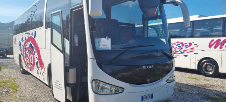 SCUOLA, POTENZIATO IL SERVIZIO DI TRASPORTO DEGLI ALUNNI. IL SINDACO GIULIANO: “ENNESIMA AZIONE A TUTELA DELLA CITTA’“