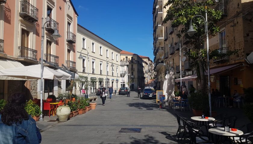 Allarme sociale ad Agropoli per un uomo con problemi di droga, il Comune si fa carico della vicenda