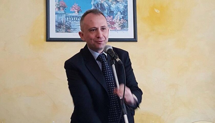Problemi igienici sull’arenile a Mercatello, interrogazione di Celano (Fi) al sindaco di Salerno