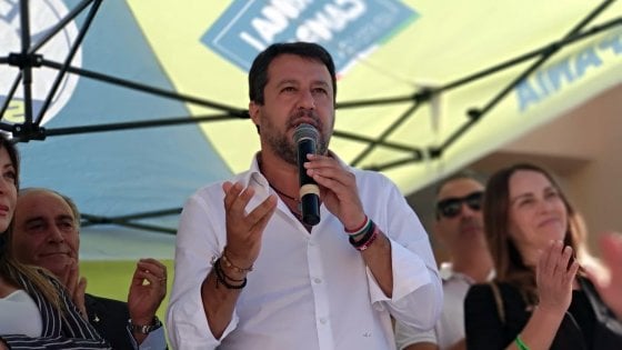 Salvini da Maratea: “Mascherine, De Luca non ama la sua gente”